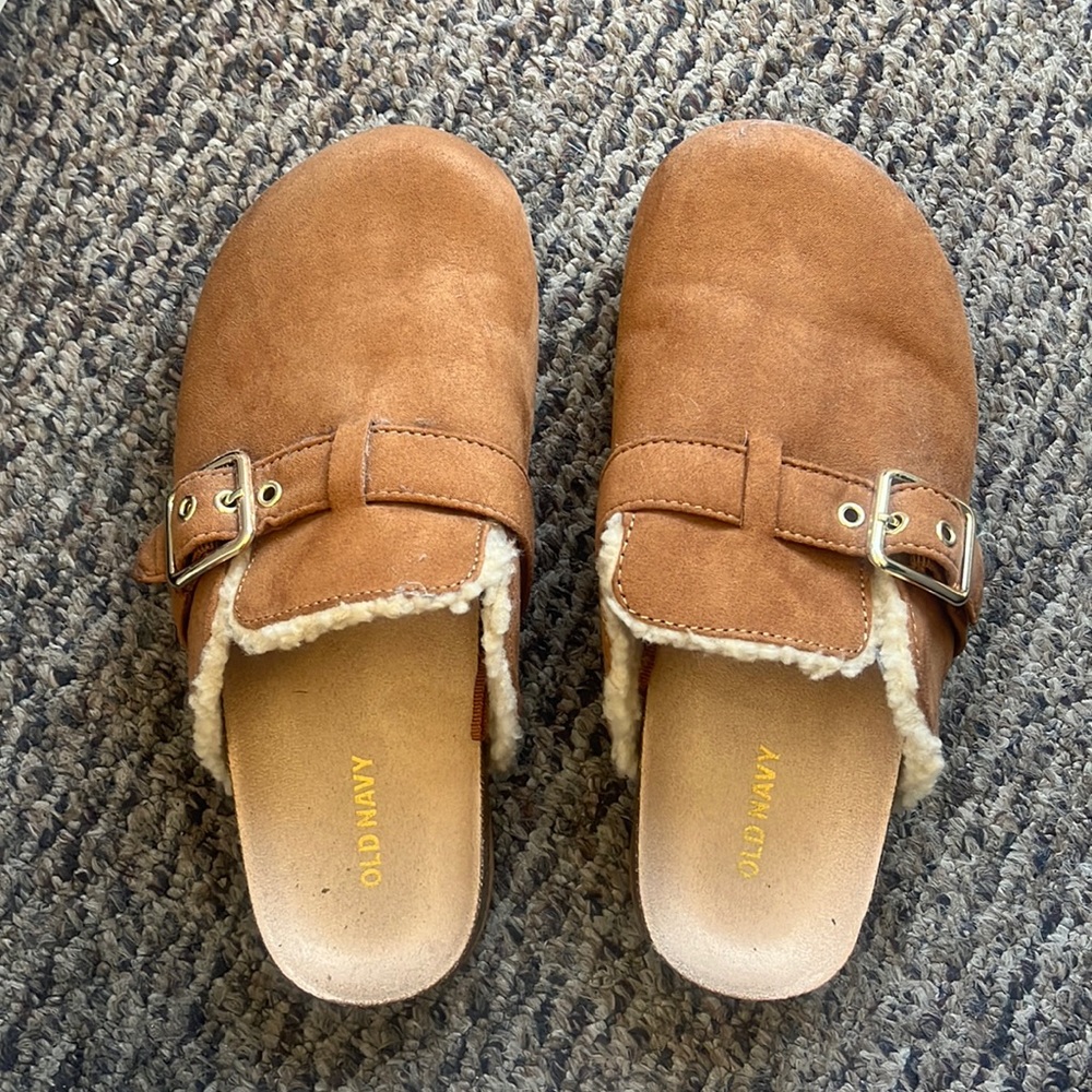 Suede slides